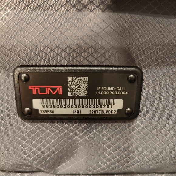 [NWT] Tumi 19 Degree Continental Expandable Carry-On Polycarbonate ($795 Retail) - Picture 12 of 16